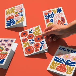 Jeu de cartes L'amour en fleurs, lot de 5 cartes florales, cartes vierges toutes occasions, design coloré unique, cartes d'art populaire moderne, jeu de voeux botaniques