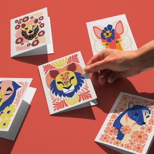 Ensemble de 5 cartes représentant une créature de la jungle abstraite, lot de 5 cartes animal, cartes postales d'art populaire, salutations botaniques, cartes safari imprimables, jeu de cartes faune