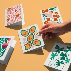 Set di biglietti d'auguri astratti d'amore, 5 biglietti con cuori e fiori, auguri romantici moderni, carta regalo per amicizia, biglietti d'auguri d'amore, biglietti estetici carini