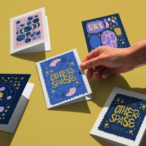 Carte de voeux spatiale, lot de cartes cosmique, cartes galaxies imprimables, carte sur le thème de l'espace, lot de cartes Out Of This World, carte de voeux planète extra-atmosphérique