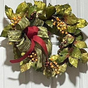 Glistening Fall Leaves Wreath: Berries and Ribbon, Elegant Autumn Decor