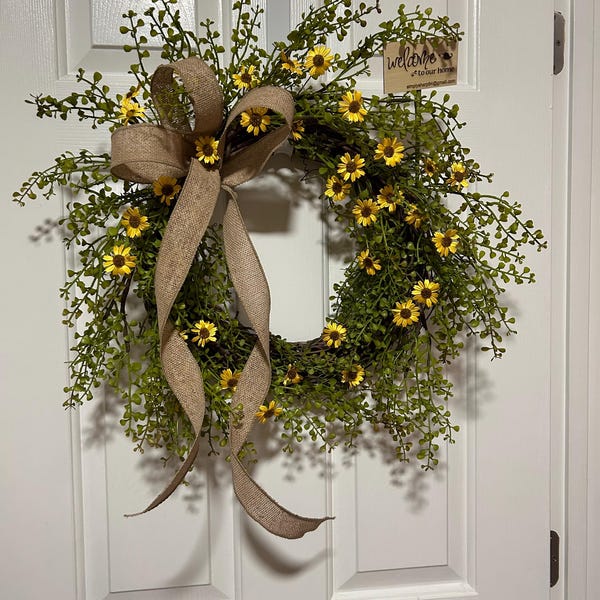 Daisy Angel Vine Wreath: Farmhouse Spring Decor with Burlap Bow