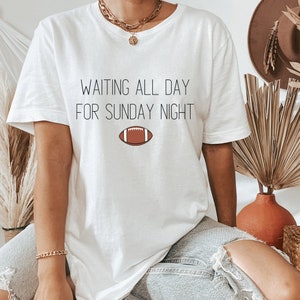 Niedliches Frauen-Fußball-Shirt, warten den ganzen Tag auf Sonntag Nacht Shirt, Herbst-Fußball-Shirt, Frauen-Fußball-Saison-Shirt, Retro-Fußball-Shirt