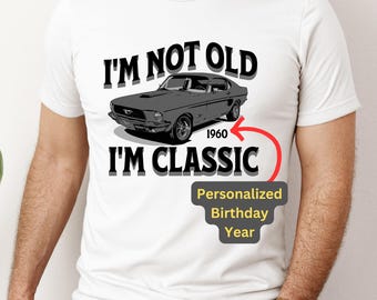 Lustiges klassisches Auto-Grafik-T-Shirt, personalisiertes Geburtstagsgeschenk