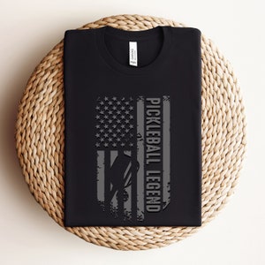 Maglietta da pickleball, maglietta divertente da giocatore di pickleball, maglietta con bandiera americana della leggenda del pickleball, maglietta da gioco del pickleball, regalo per giocatore di pickleball