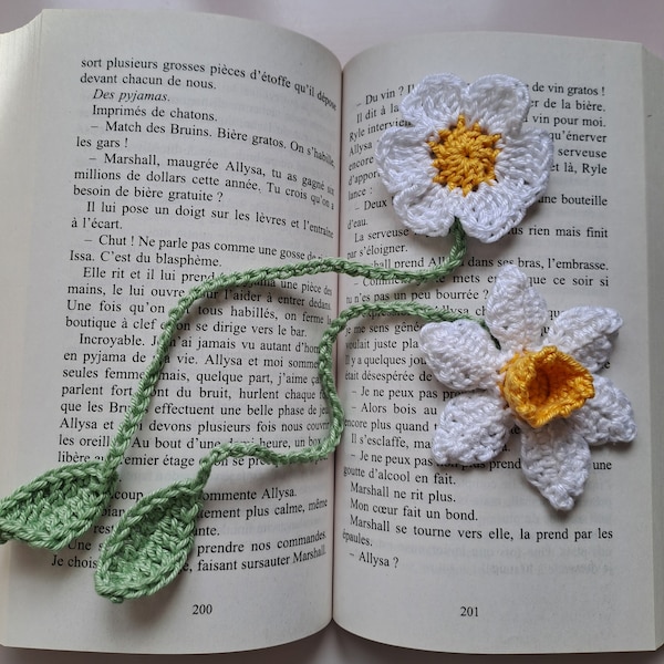 Marque page fleur crochet