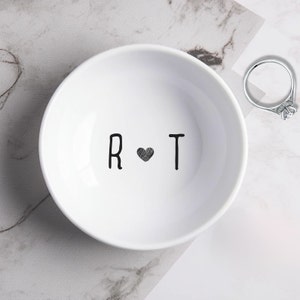 Wedding Ring Dish, Wedding Gift, Engagement Ring Dish, Gift for Her, Gift for Mom, Personalized Jewelry Dish Holder, Bridesmaids Gift