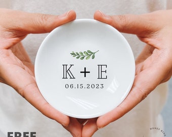 Personalized Engagement Gift, Bridal Shower Gift for Her, Anniversary Gift, Initials Date Ring Dish, Custom Wedding Gift for Bride and Groom