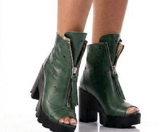 Zielone skórzane botki z odkrytymi palcami, na grubym obcasie i platformie, z ozdobnym zamkiem błyskawicznym, ręcznie robione, efektowne obuwie
