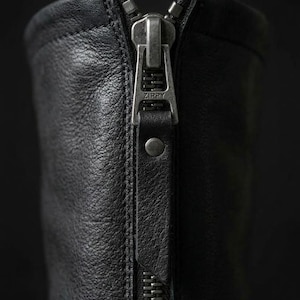Zwart leren halfhoge laarzen, schoenen met rits aan de voorkant dames, minimalistisch handgemaakt, designerschoenen afbeelding 11