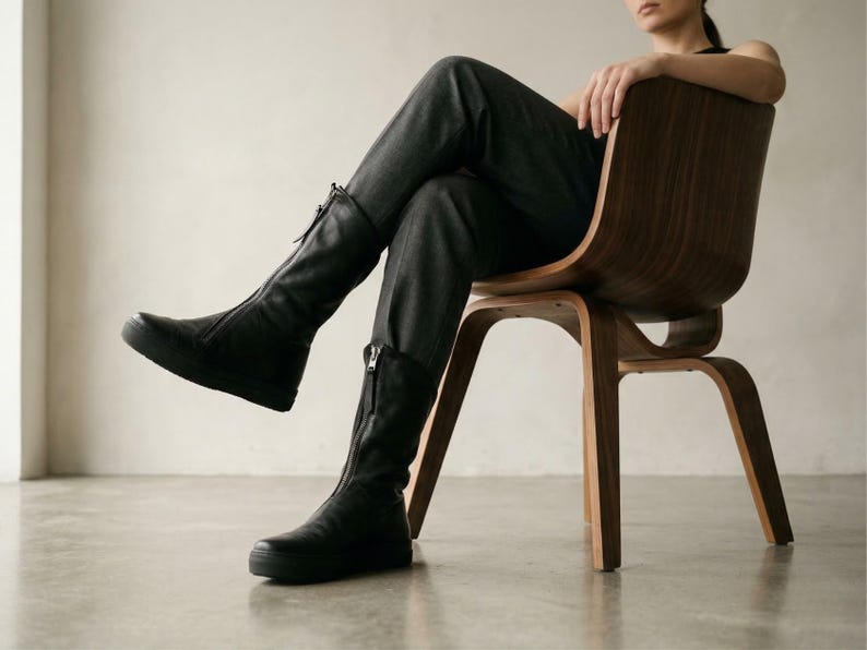 Zwart leren halfhoge laarzen, schoenen met rits aan de voorkant dames, minimalistisch handgemaakt, designerschoenen afbeelding 7