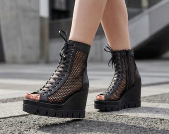 Handmade Black Leather Lace-Up Wedge Boots – Open Toe Avant-Garde Sandals