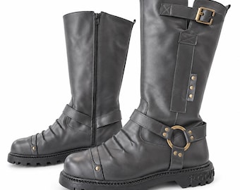 Bottes montantes en cuir gris foncé avec sangles à harnais, bottes unisexes faites à la main