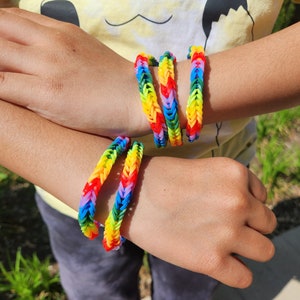Rainbow Loom Armband - Farben des Regenbogens - PRIDE