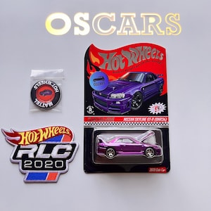 Nissan Skyline GT-R (BNR34), morado, ¡exclusivo de Hot Wheels RLC, coche coleccionable en fundición muy raro! ¡Se envía en protector! ¡Incluye parche y pin!