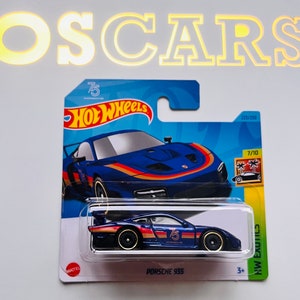 Voiture Porsche 935 moulée sous pression HotWheels. Carte courte.