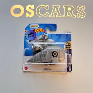 Grumobile, Hot Wheels Gru Auto von Minions Edition, Spielzeugauto! Tolles Geschenk für Männer und Jungen oder ein Mädchen! Karte ist nicht neuwertig!!
