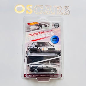 Mercedes- Benz 190E 2.5 16 EVO2, Hot Wheels modern classics edition, rare diecast collectible car model replica! Card has SOFT corner!!