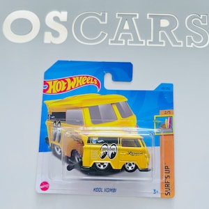 Voiture moulée jaune HotWheels Kool Combi Moon Eyes. Carte courte.