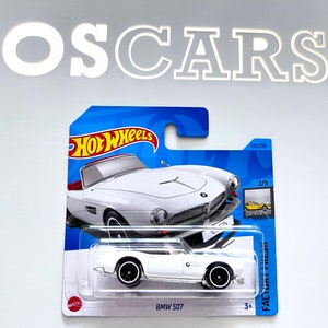Voiture moulée sous pression blanche HotWheels BMW 507 cabriolet. Carte courte.