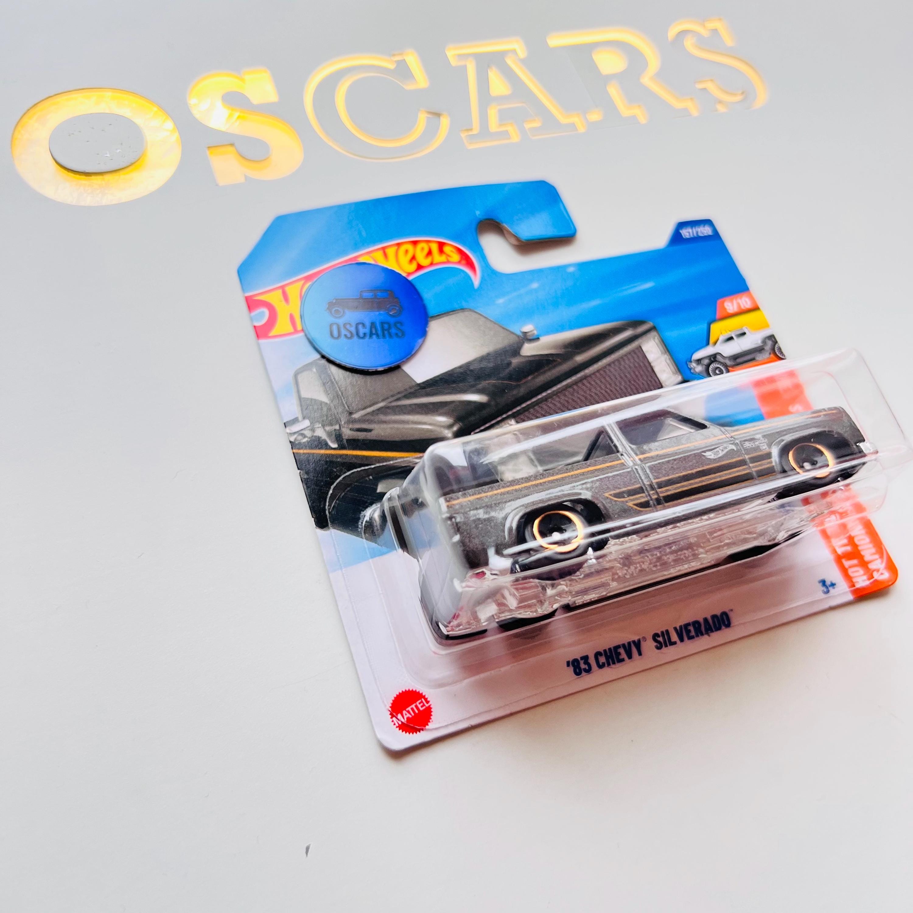 シボレー・シルバラード（ブルー）、または中古の希少なダイキャスト製