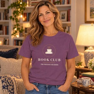 T-shirt personnalisé pour club de lecture, T-shirt avec nom personnalisé, Cadeau pour amoureux des livres (Couleurs confortables) image 3