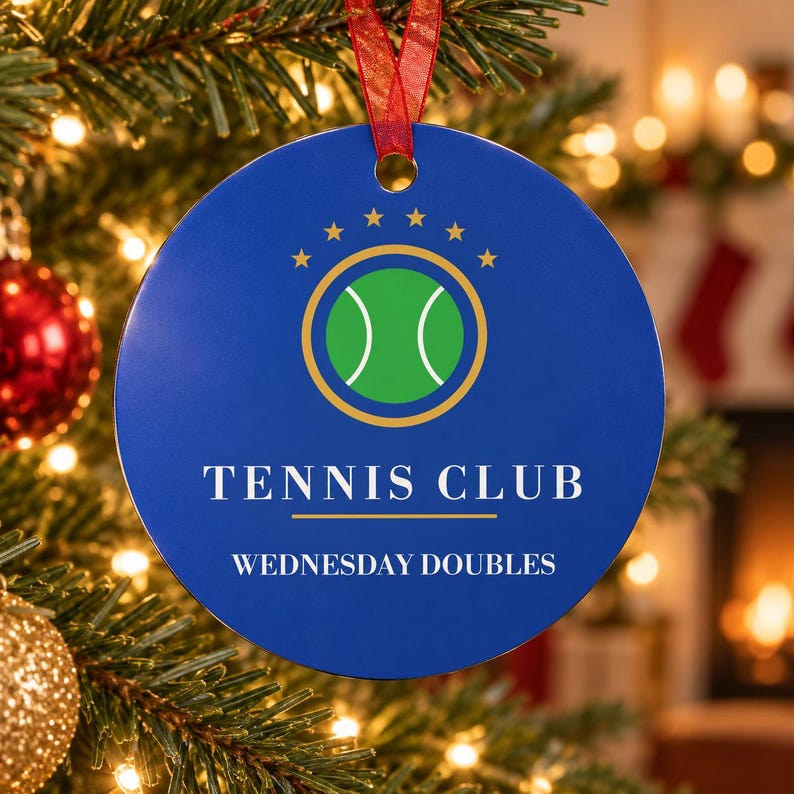 Personalisierter Tennis-Weihnachtsschmuck, individueller Vereinsname, Geschenk für Tennisteams, zweiseitiger Metallschmuck, Geschenk für Tennisspieler Bild 1
