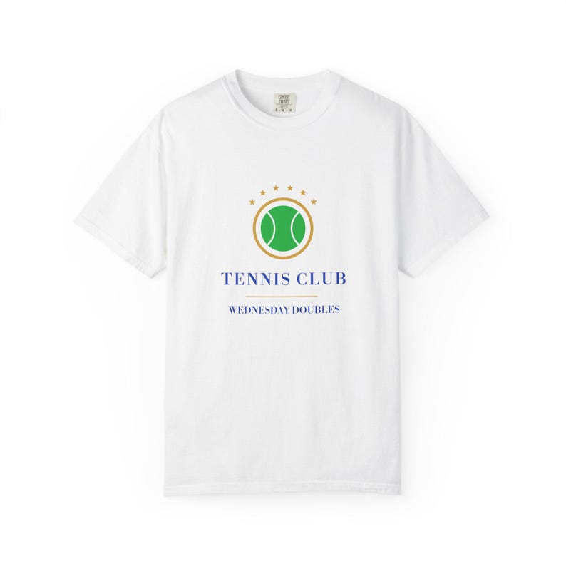 Gepersonaliseerd tennisclubshirt, T-shirt met teamnaam op maat, tenniscadeau (Comfort Colors) afbeelding 8