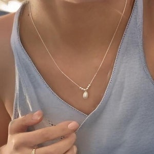 Delicate Pearl Pendant Necklace, Dainty Jewellery for Bridesmaids, Weddings, and Everyday Wear, Silver Necklace, gift for her, Birthday Gift