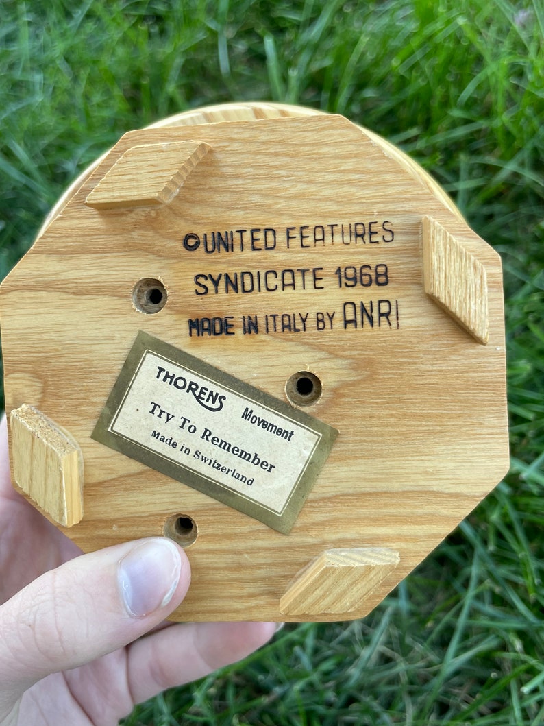 Thorens 1968 Peanuts lucy Music Box Etsy