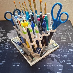 3D Printed pen collector