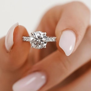 Round Cut Moissanite Ring, Round Solitaire With Accents Engagement Ring, Moissanite Wedding Ring for Her, Round Promise Ring for Her