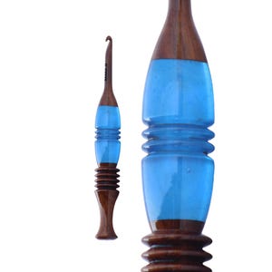 Handmade Rosewood Crochet Hook: Ergonomic Resin Handle (3mm-12mm)