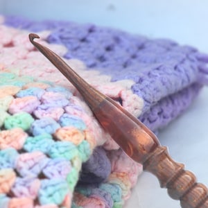 Resin Crochet Hooks - Wooden Crochet Hooks for Crocheting Knitting - Various Sizes Available - Ergonomic Hand Turned Crochet Hooks - Gifts