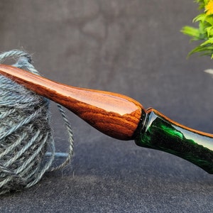 Epoxy Resin Crochet Hook Set: Rosewood Ergonomic Handle (3mm to 12mm)