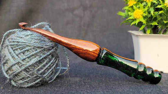 Epoxy Resin Crochet Hook Set: Rosewood Ergonomic Handle (3mm to 12mm)