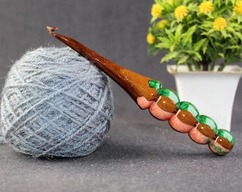 Ergonomic Rosewood Crochet Hook: Resin Handle, Soft Grip