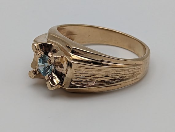 10k Yellow Gold Vintage Swiss Blue Topaz Ring. 10… - image 4