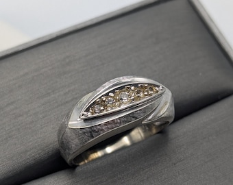 Alliance en or blanc 10 carats avec ZC texturée Bague d'anniversaire en or blanc