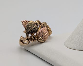 Vintage 10k 12k Black Hills Gold Leaf Multi-tone Gold Signet Statement Ring BHG