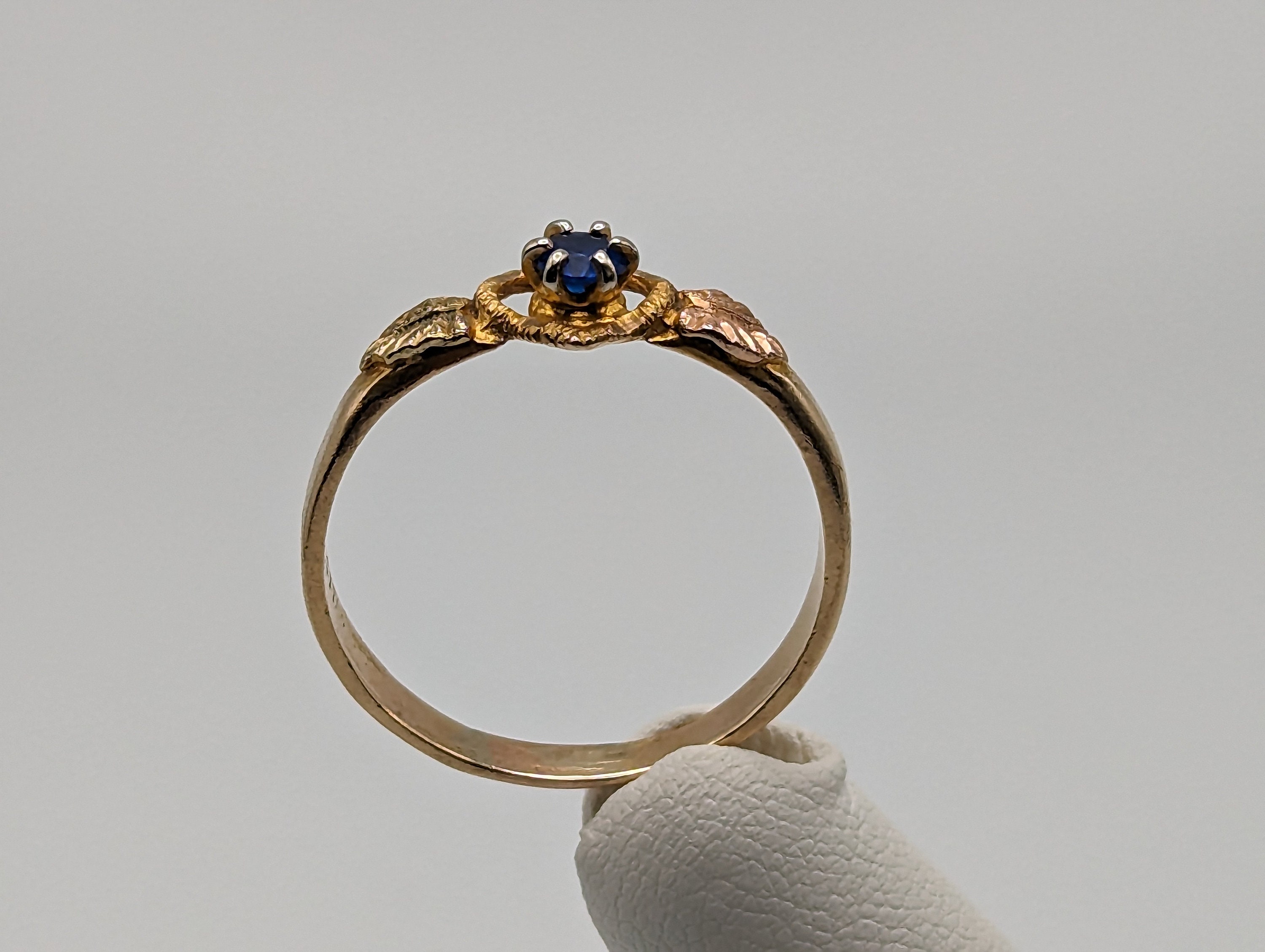 Black Hills Gold Blue Tanzanian Spinel Gem Stone Heart Ring Black Hills Gold Blue Tanzanian Spinel Gem Stone Heart Ring