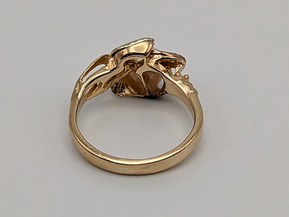 10k Black Hills Gold Tri-colored Leaf Pearl Vine Ring. Women