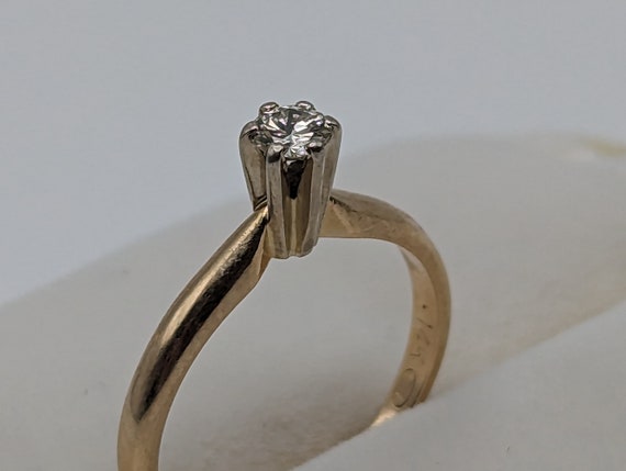 Vintage 14k Claw Setting Diamond Solitaire Ring. … - image 1