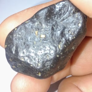 Carbonaceous Chondrite Meteorite, exquisite 26.9 Gram stone