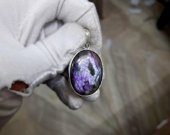 Natural Purple Labradorite Stone Pendant 925 Sterling Silver Pendant  Statement Pendant Gift Jewelry for Wife Girlfriend Mom Daughter