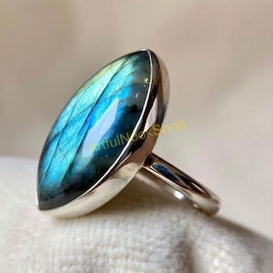 Natural Large Oval Labradorite Stone Ring, 925 Sterling Silver Ring, Statement Ring, Handmade Ring, Labradorite Jewelry, Gift for Her
