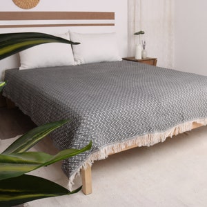 Luxus Tagesdecke, Decken, personalisierte Decke, Fischgrätendecke, 167 "x 200 cm Baumwolldecke, Geschenk für sie