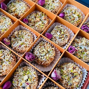 Almond Medjool Date Bites: Healthy Vegan Snack (16 Pieces, Gift Box Available)