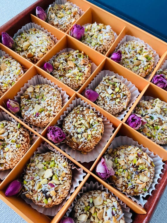 Crushed Medjool Date Bites, mixed with nuts, healthy snack, rich in fiber, birthday, party, perfect gift, wedding favors, baby shower !!