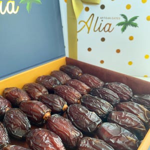 Premium Medjool Dates,(2 lb), Palestine Dates, Fresh, unprocessed, sweet and delicious. Taste the difference with Palestinian Medjool dates